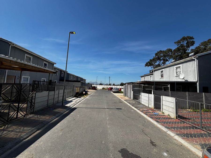 2 Bedroom Property for Sale in Electric City Western Cape